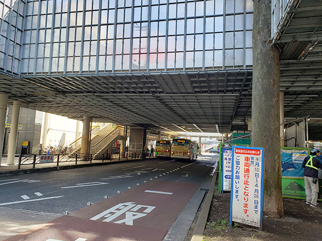 神奈川県内歩道橋足場工事